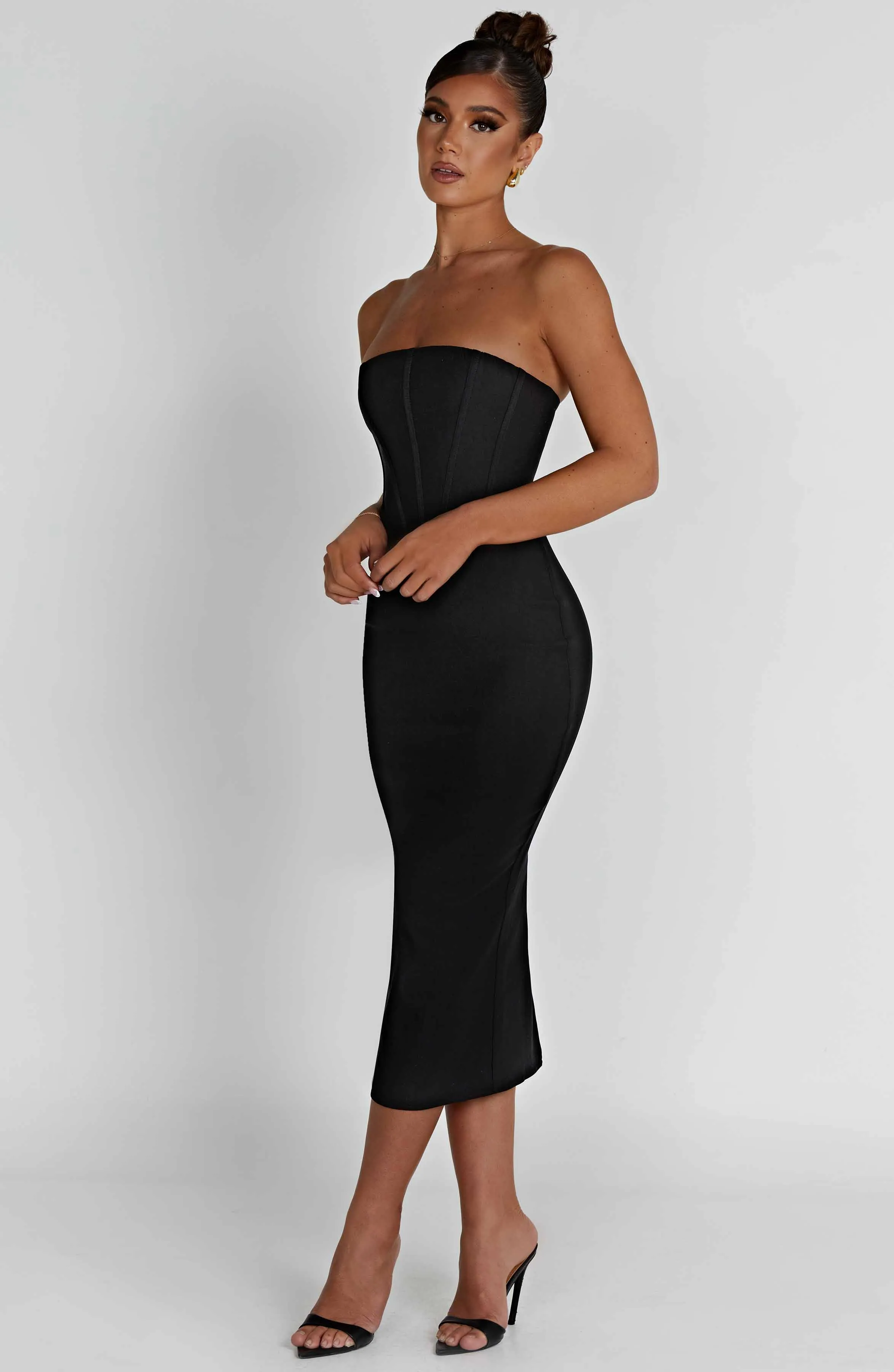 Amore Midi Graceful Dress - Black