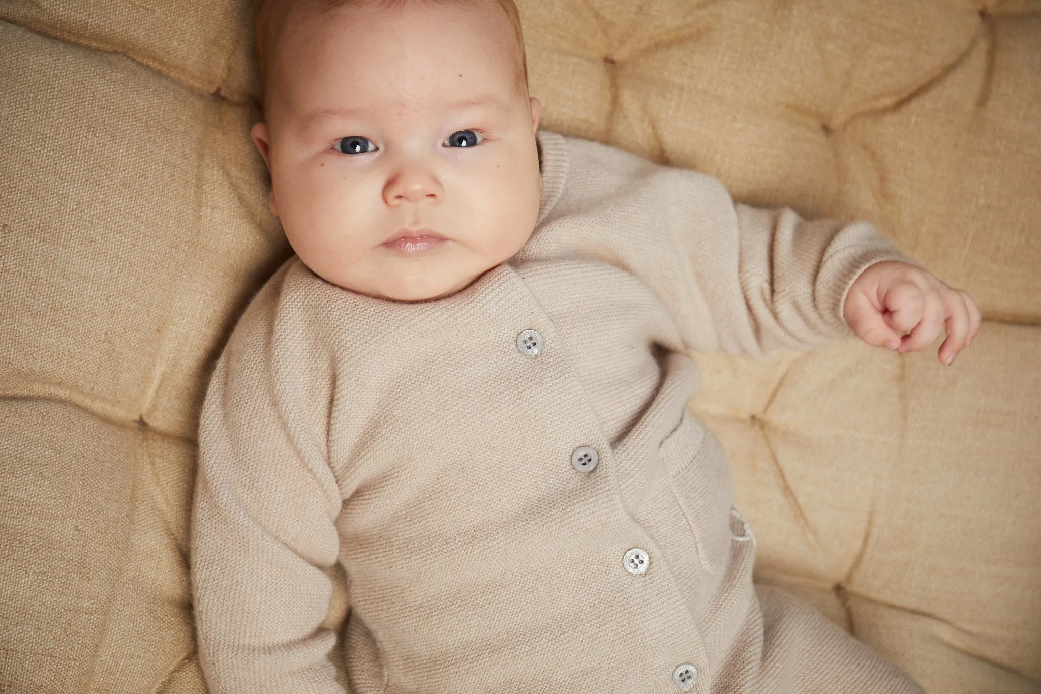 CASHMERE CLASSIC BABY CARDIGAN - BEIGE