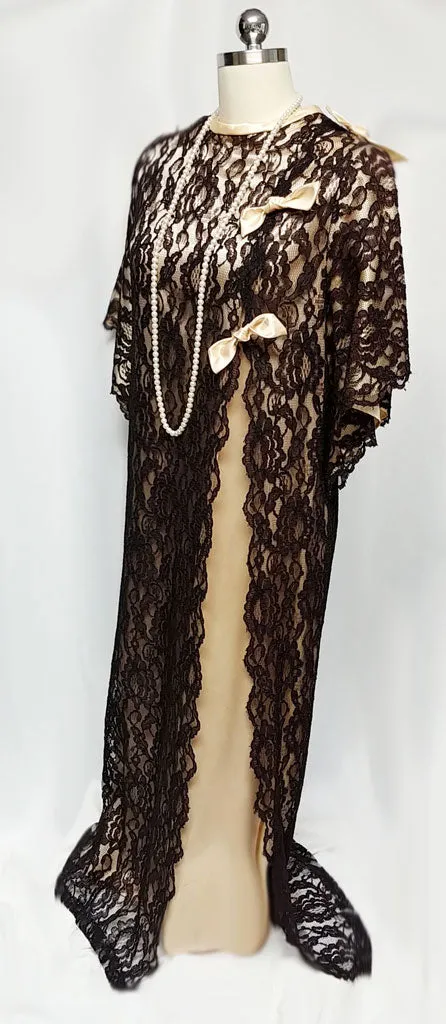 *GLAMOROUS VINTAGE ROVEL OF CALIFORNIA BLACK LACE & CHAMPAGNE SATIN DRESSING GOWN / LOUNGEWEAR / CAFTAN