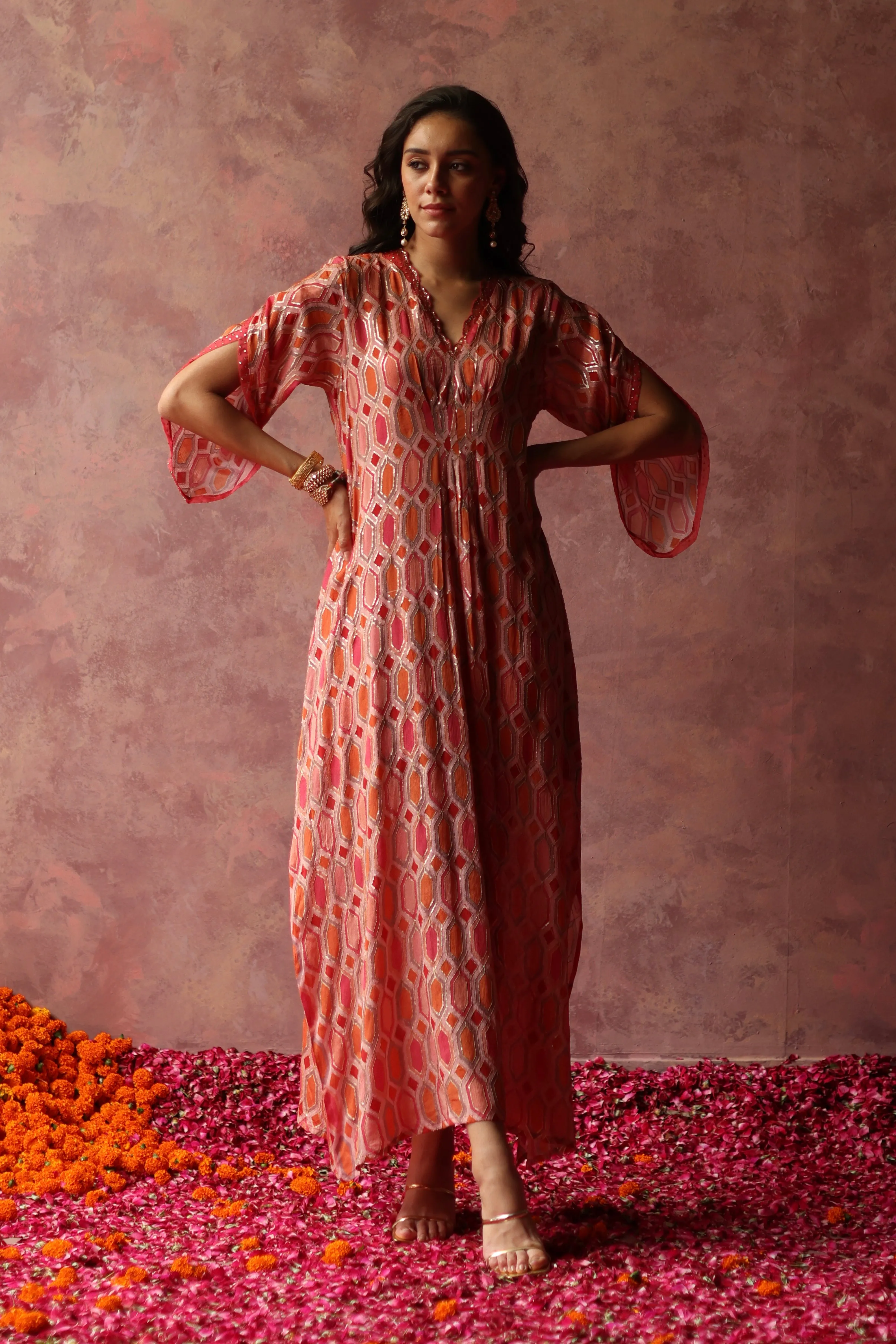 INAYA KAFTAN