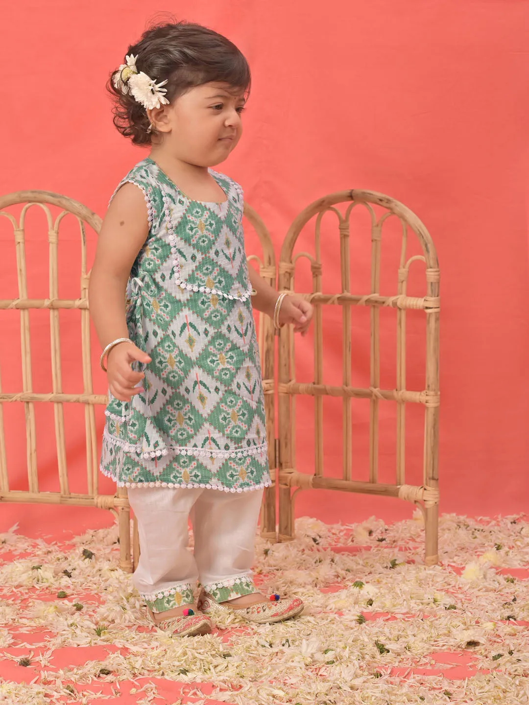 Jashvi Girls Green Ikaat print A-Line Kurta Pyjama Set