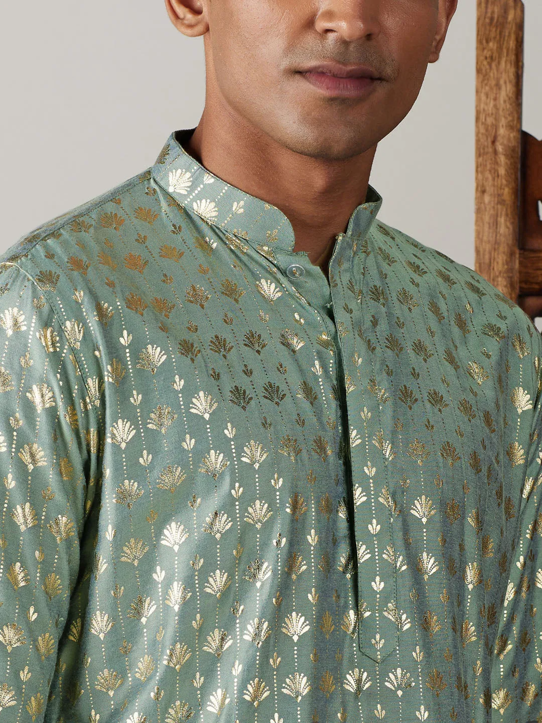 Jashvi Men's Light Green Foil Printed Kurta With Cream Pyjama Set