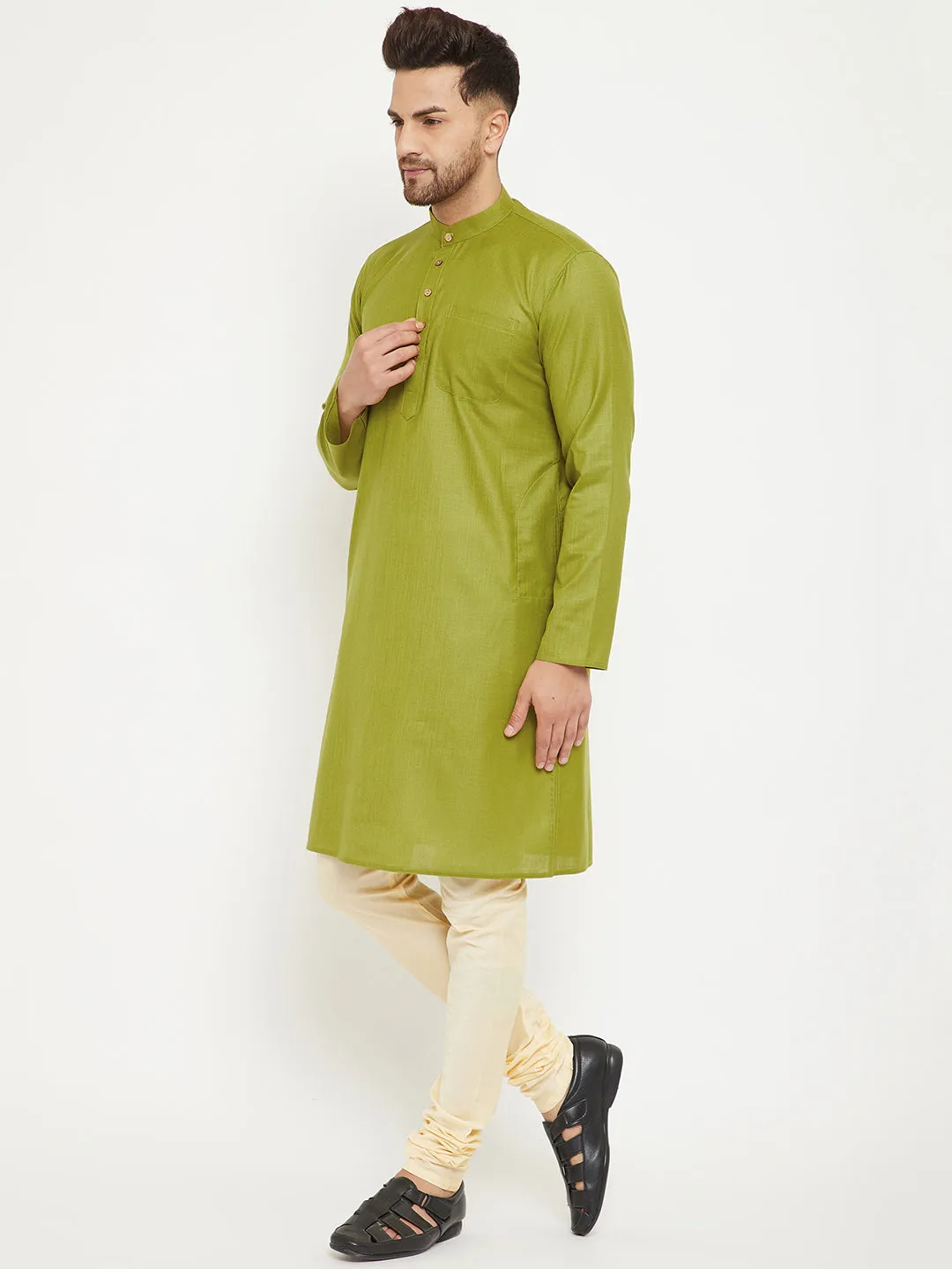 Jashvi Men's Mehendi Green And Cream Cotton Blend Kurta Pyjama Set