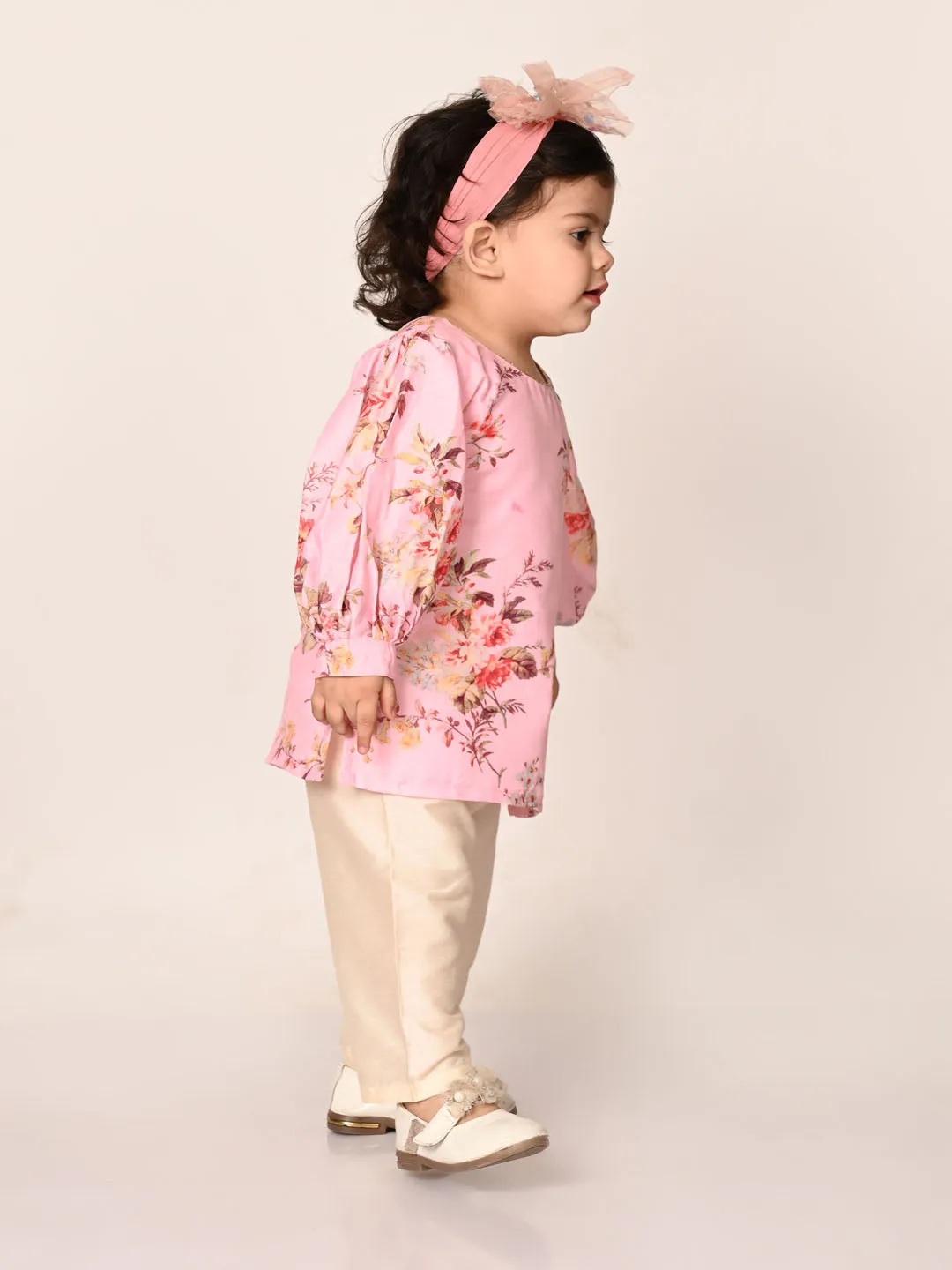 Jashvi SISHU Girls Pink Floral Print Kurta Pyjama Set