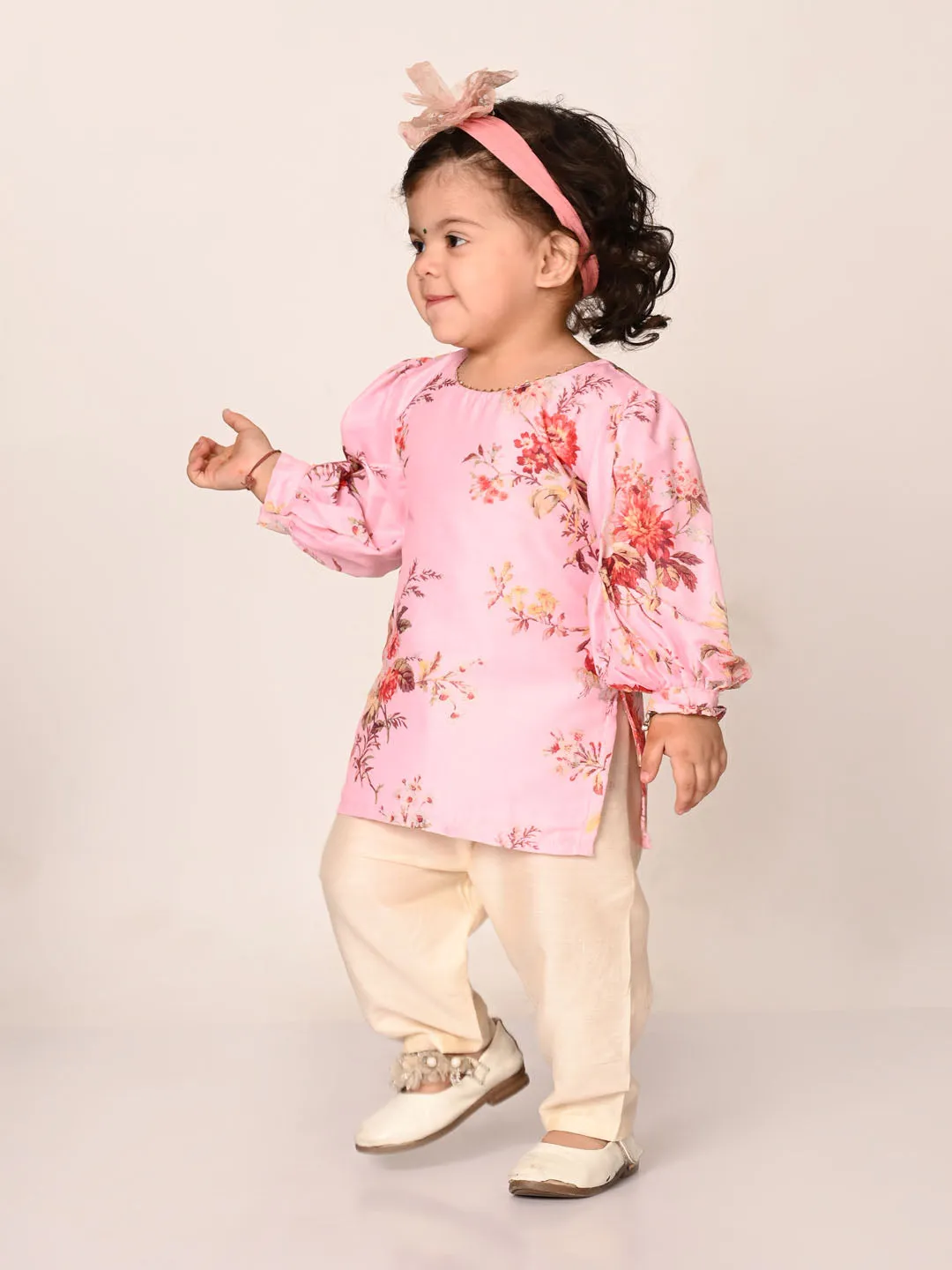 Jashvi SISHU Girls Pink Floral Print Kurta Pyjama Set