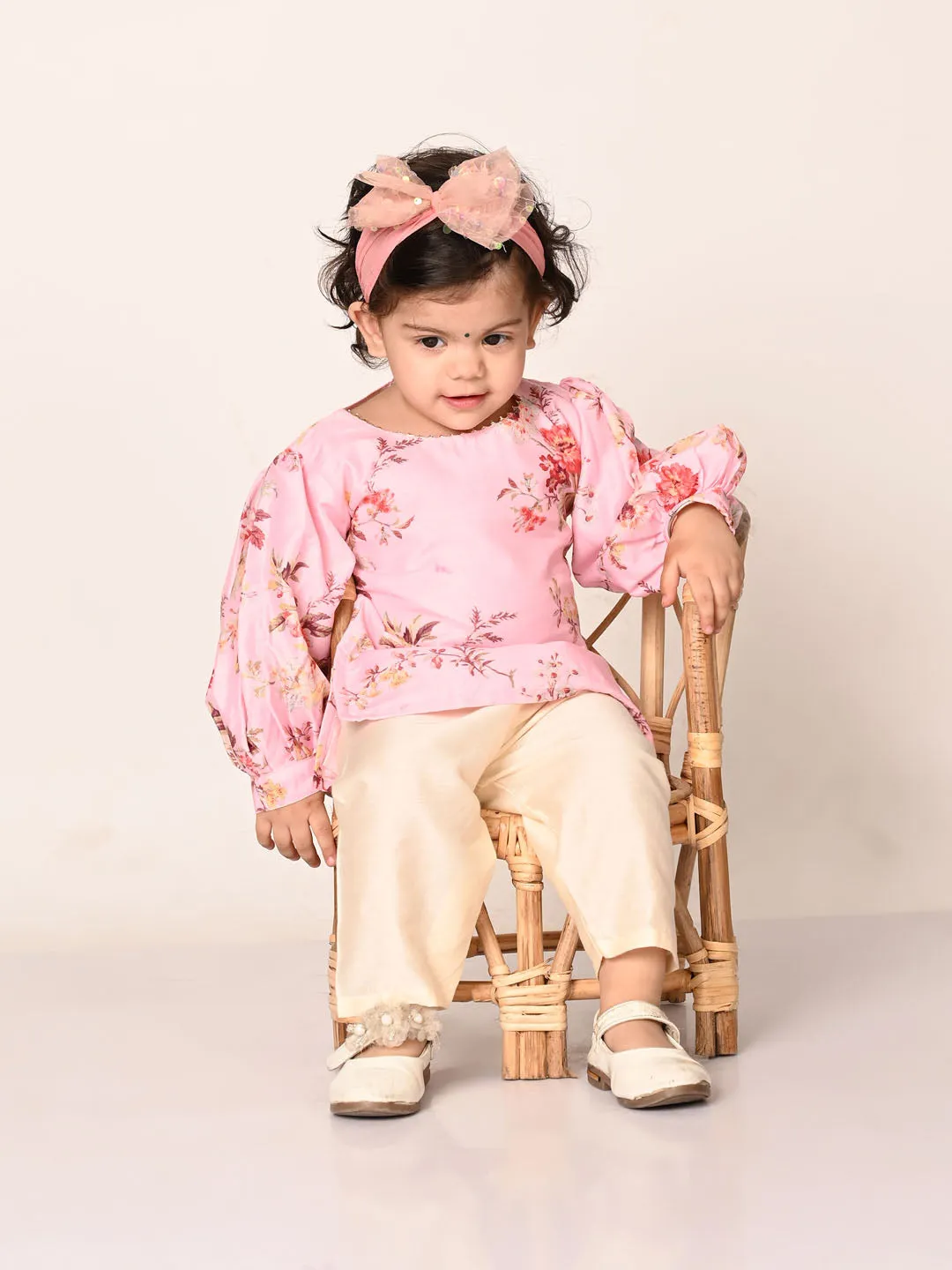 Jashvi SISHU Girls Pink Floral Print Kurta Pyjama Set