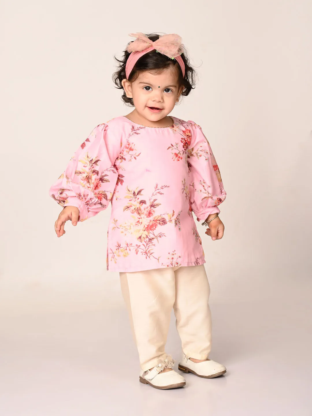 Jashvi SISHU Girls Pink Floral Print Kurta Pyjama Set