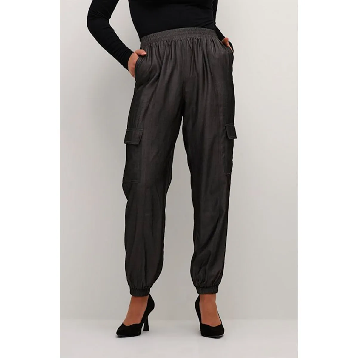 KAFFE Herdis Jog Pants in Dark Grey Chambre