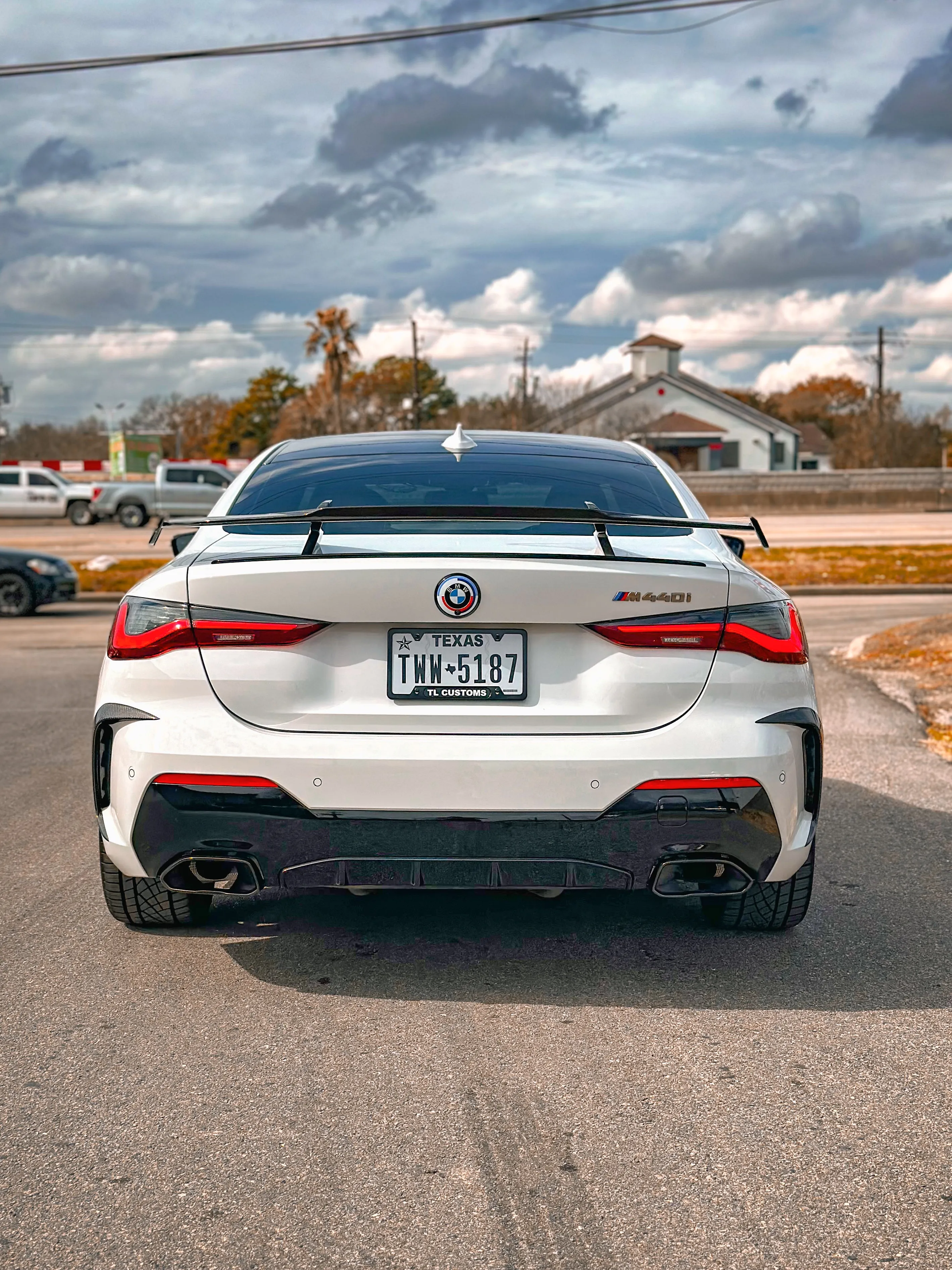 Karbel Carbon Dry Carbon Fiber Rear Bumper Frames For BMW 4 Series G22 G23 430i M440i 2020-ON