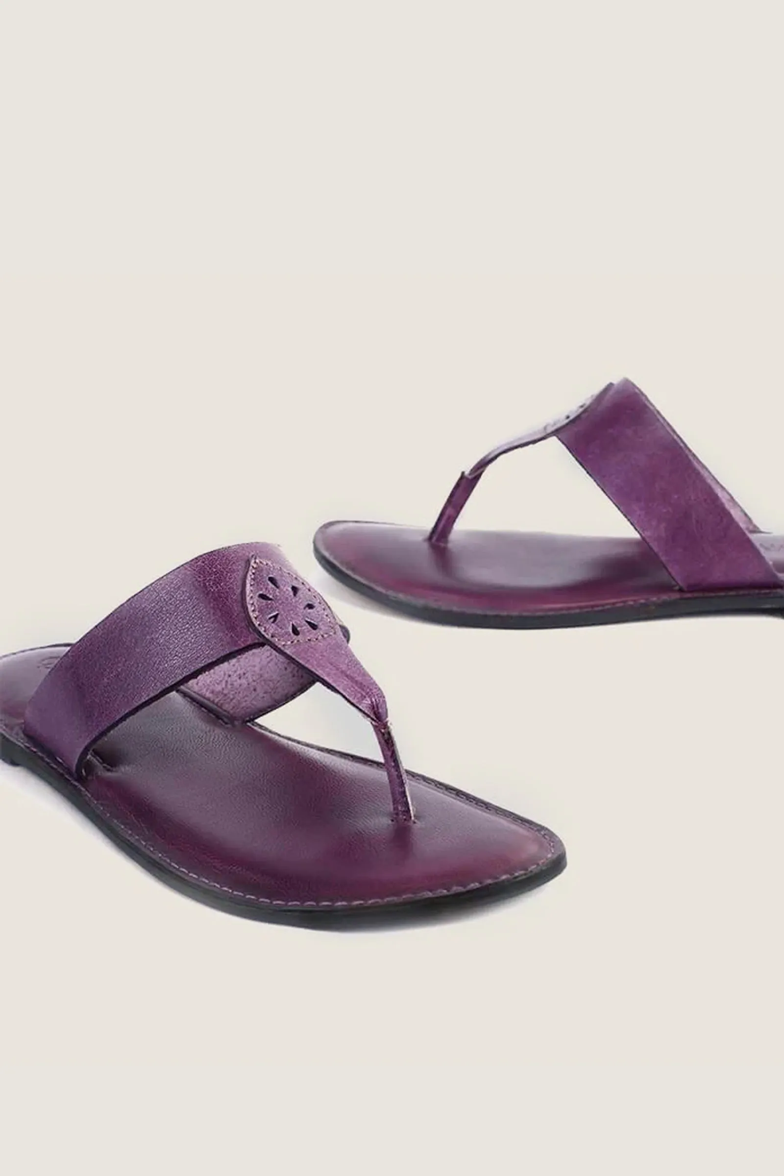 Novado - Kolhapuri Slippers with Hand-Carved Design - Plum Purple