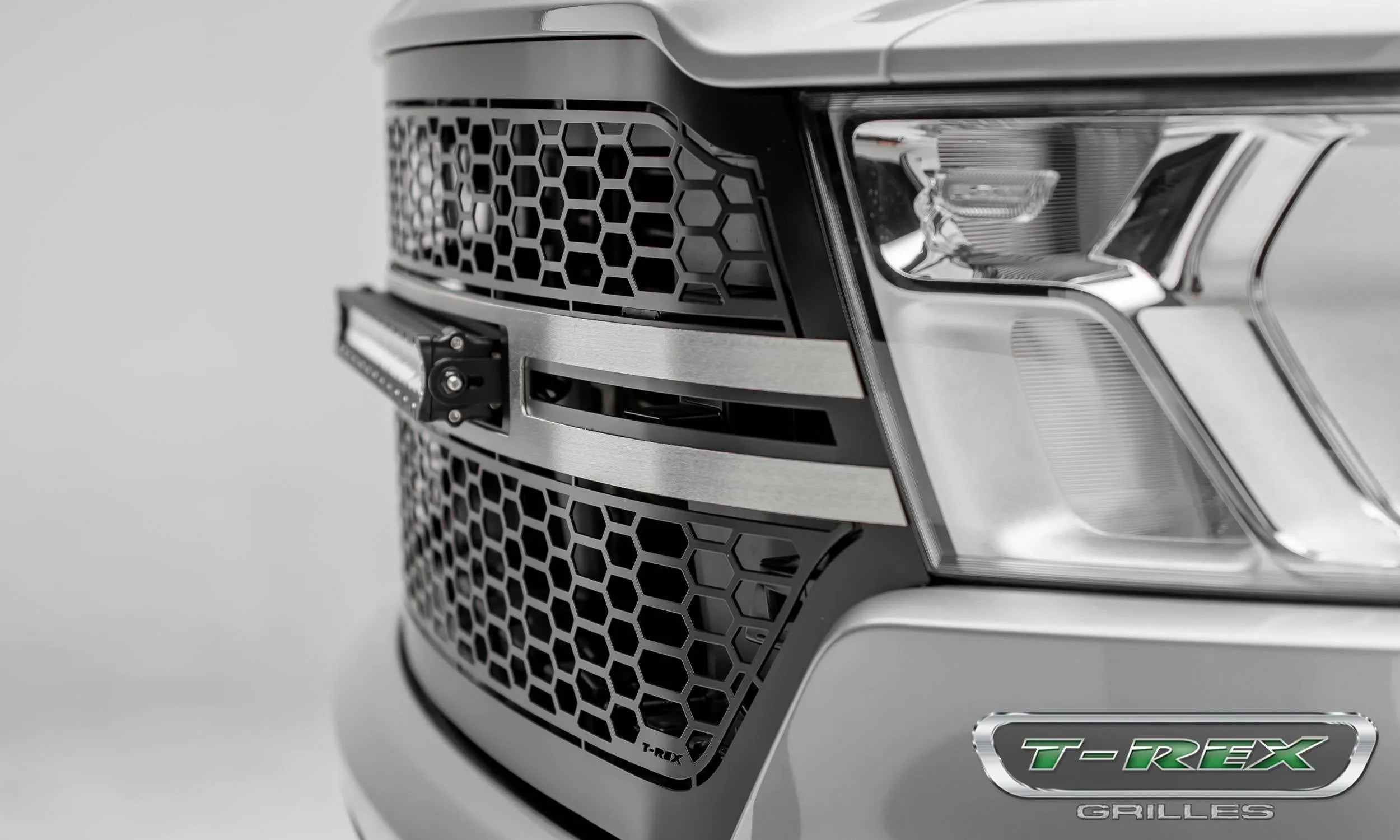 T-REX Laser Torch 1 Piece Grilles - Brushed - 2019 Ram 1500